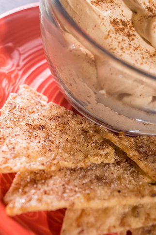 Gingerbread Cheesecake Dip